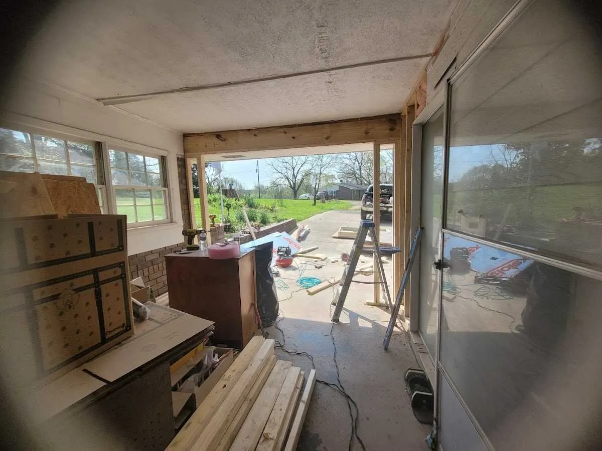 Air movers and dehumidifier for Water Mitigation Services in Hellertown